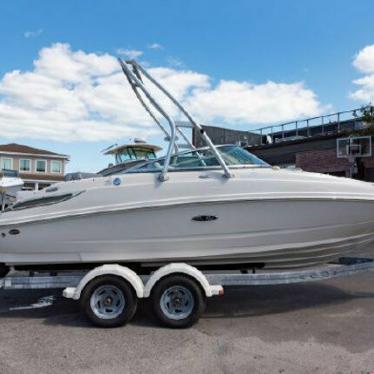 2010 Sea Ray 220 sundeck