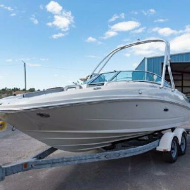 2010 Sea Ray 220 sundeck