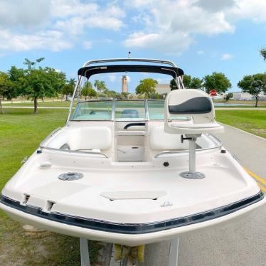 2002 Hurricane 237 sun deck