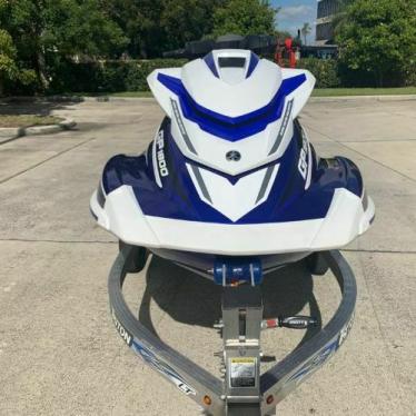 2018 Yamaha gp1800