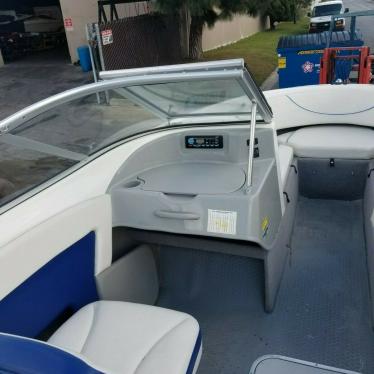 2007 Bayliner 215 open bow discovery