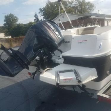 2017 Bayliner element e16