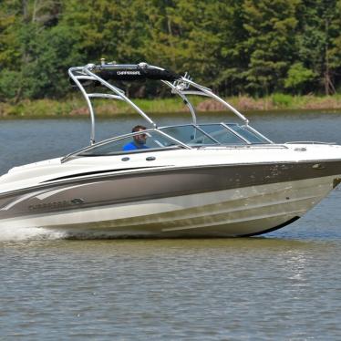 2007 Chaparral 210 wake