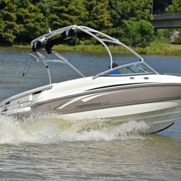 2007 Chaparral 210 wake