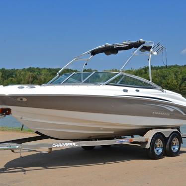 2007 Chaparral 210 wake