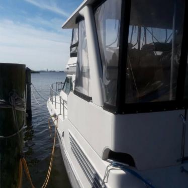 1988 Sea Ray 415 aft cabin