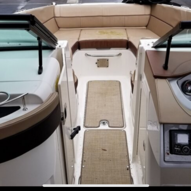 2017 Sea Ray sundeck