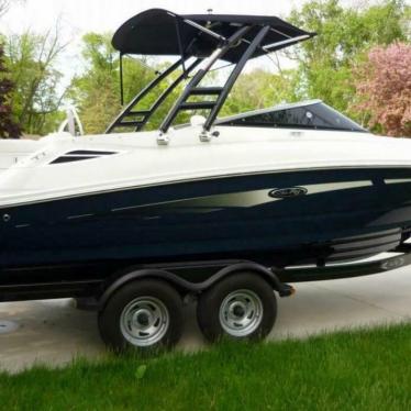 2015 Sea Ray 220 d