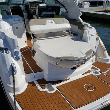 2017 Monterey 295 sports yacht