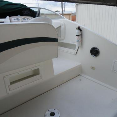 1998 Rinker fiesta vee 266