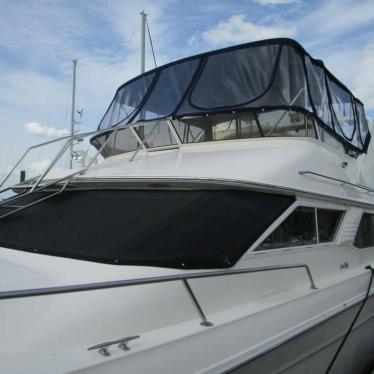 1996 Sea Ray 440 express bridge