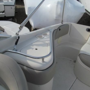 2004 Sea Ray 240 sundeck