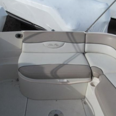 2004 Sea Ray 240 sundeck