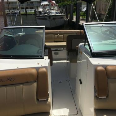 2014 Sea Ray 240 sundeck