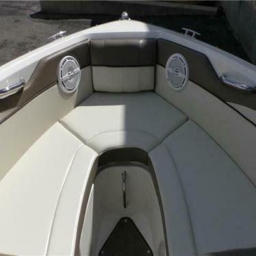 2013 Sea Ray 210 slx