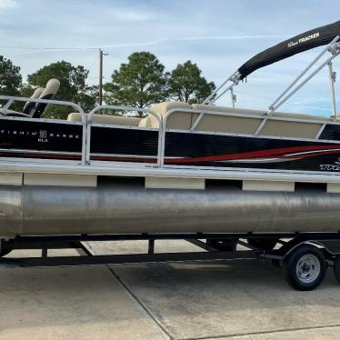 2013 Sun Tracker fishing barge 24 dlx