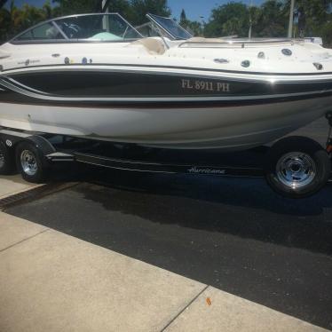 2012 Hurricane 240 sun deck