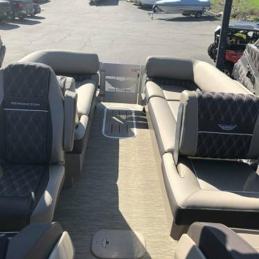 2019 Bennington 25 qx sport with 300! huge marine clearance sale!