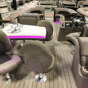 2019 Bennington 25 spdxp with 200! huge marine clearance sale!