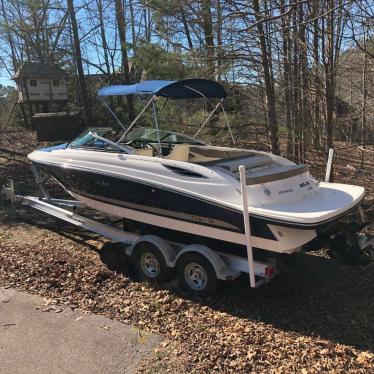 2013 Sea Ray 230 slx