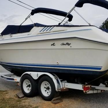 1989 Sea Ray cruiser overnighter cabin