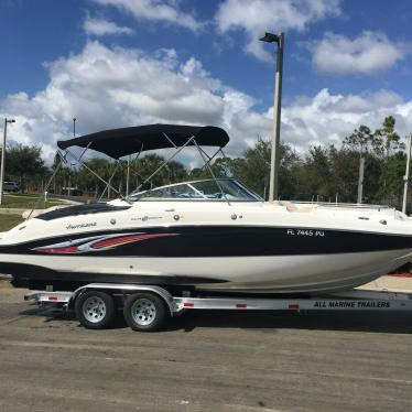 2011 Hurricane 2600 sun deck