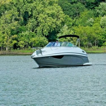 2013 Regal 28 express cruiser