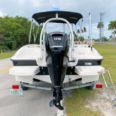 2016 Bayliner element 18 xl