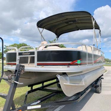 2011 Sun Tracker fishing barge 21