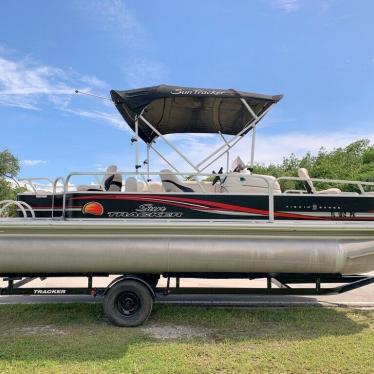 2011 Sun Tracker fishing barge 21