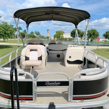 2011 Sun Tracker fishing barge 21