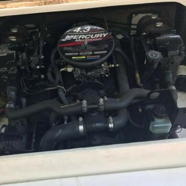 2003 Larson 190 hp inboard/outboard mercruiser