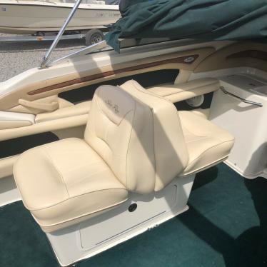 1999 Sea Ray 230 signature select