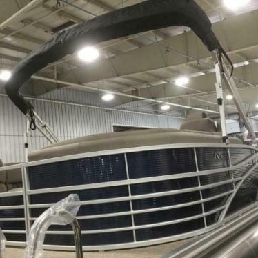 2019 Bennington 25 rsr 10' wide & 300! clearance sale on 150 boats