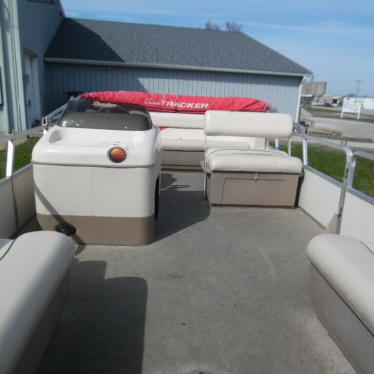 2004 Sun Tracker party barge 18
