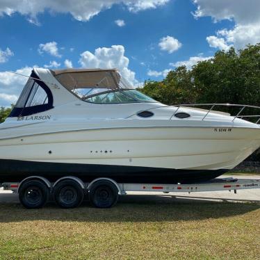 2004 Larson cabrio 290 mid cabin