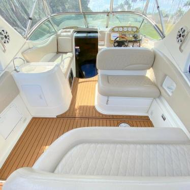 2004 Larson cabrio 290 mid cabin