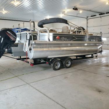 2016 Sun Tracker fishin 22 barge dlx xp3