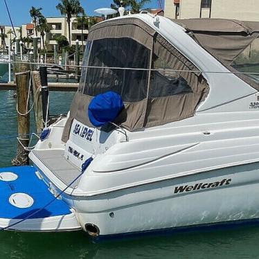 2001 Wellcraft martinique 3300