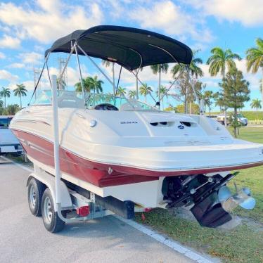 2007 Sea Ray 220 sundeck