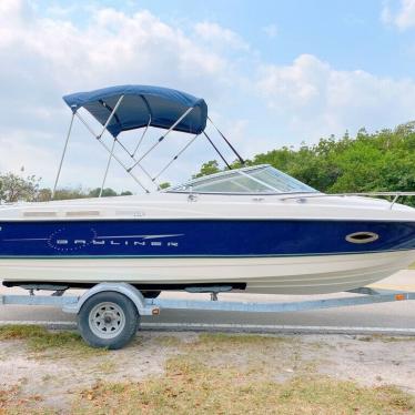 2008 Bayliner 210 discovery