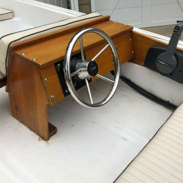 1986 Boston Whaler runabout