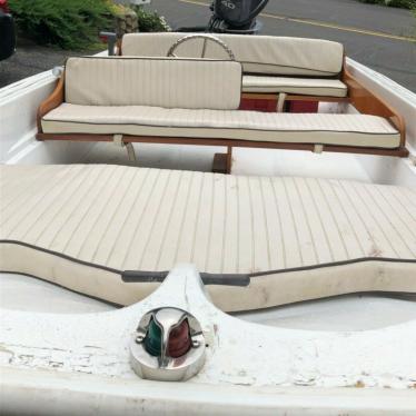 1986 Boston Whaler runabout