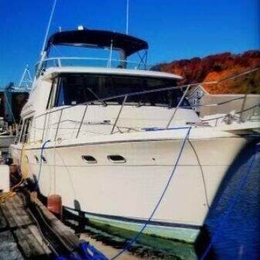 1997 Bayliner 4788 pilothouse