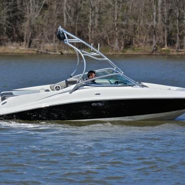 2007 Sea Ray 210 select