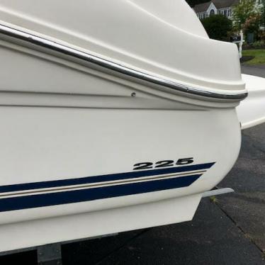 2001 Sea Ray 225 weekender