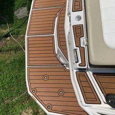 2015 Regal deck boat