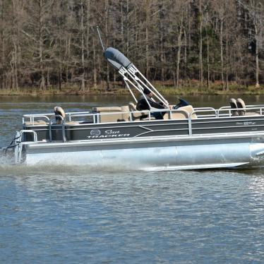 2017 Sun Tracker fishin barge xp3