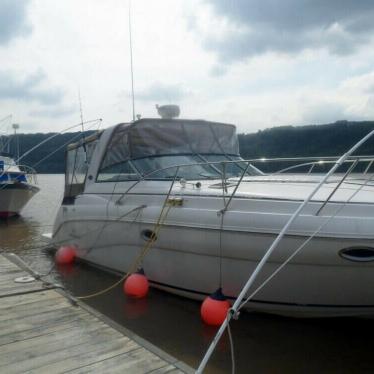 2006 Rinker 320 express cruiser