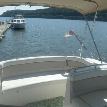 2006 Rinker 320 express cruiser